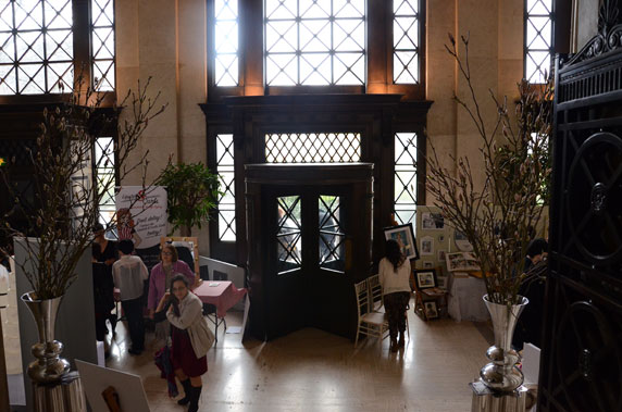 Victoria-house-London-entrance