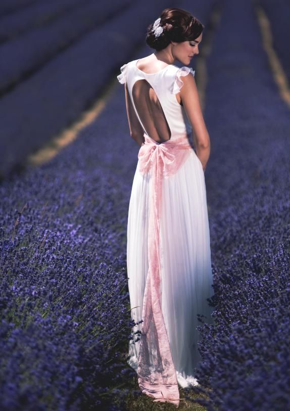 kathleen-backless-wedding-dress