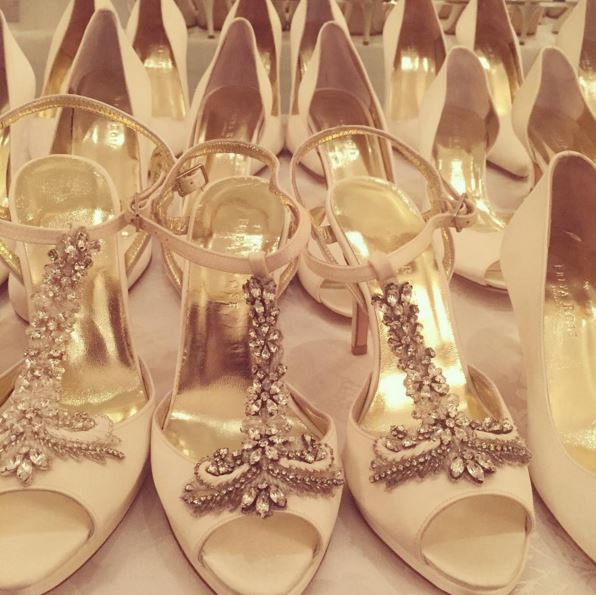 freya-rose-brides-magazine-sample-sale