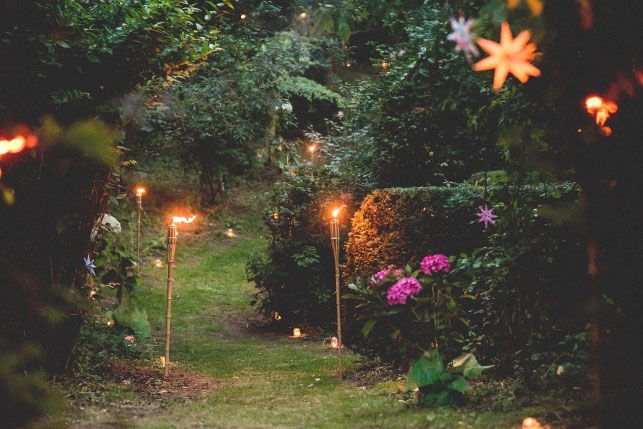 country-wedding-garden-flowers