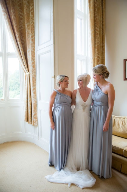 wedding-dress-grey-bridesmaids