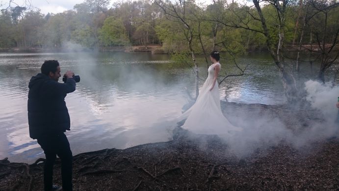 dan_sakal-bridal_shoot-smoke_bomb