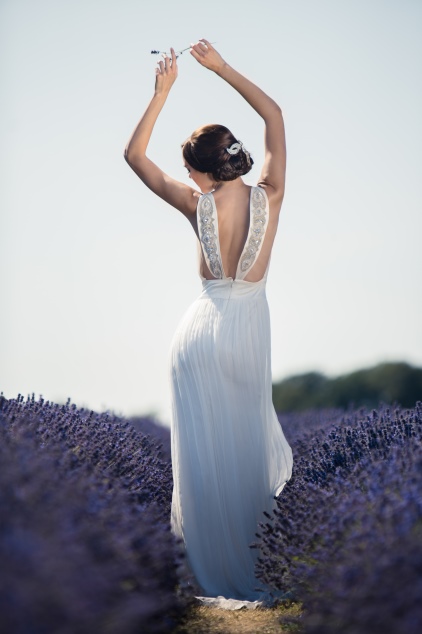 backless-wedding-dress-embroidery