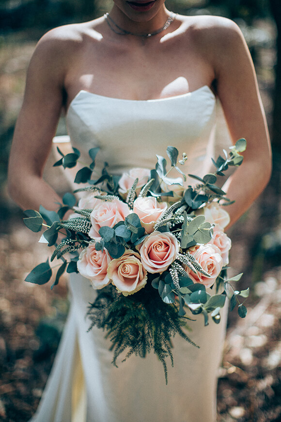 Brides Magazine : Luxurious Wedding dress Sample Sale in London strapless wedding dress sale london